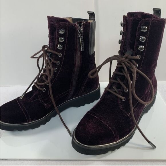 DONALD J PLINER 5.5 Boots Combat Cailen Velour - NWOT - Picture 1 of 5
